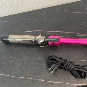 Hot tools Pink Titanium spring curling iron 1 1/4” barrel